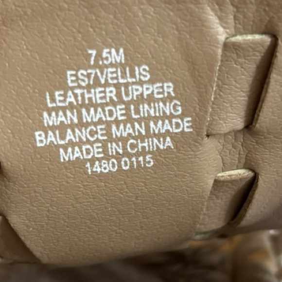 Easy Spirit Ellis Beige and Brown Snakeskin Leather Slip On Sandals Size 7.5 - Picture 3 of 13